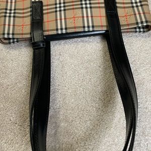 burberry tote